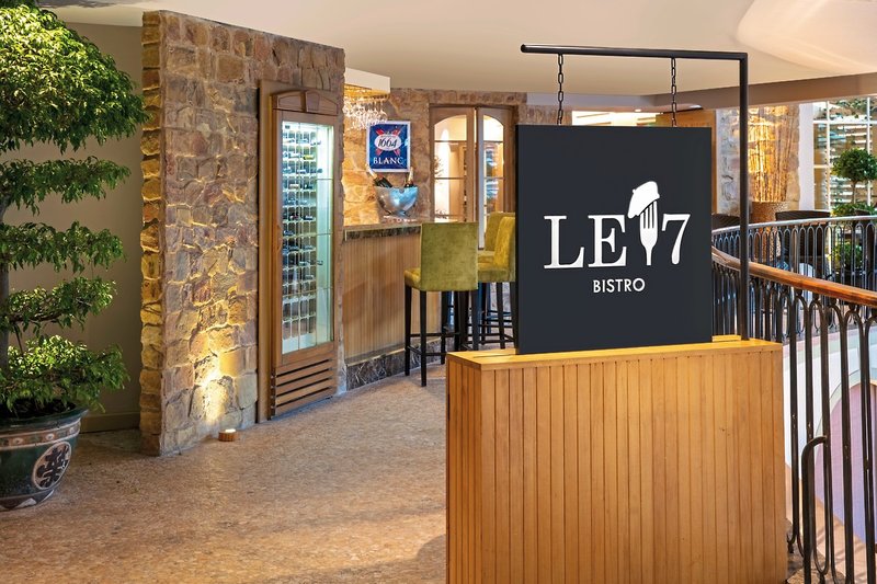 Sofitel Saigon Plaza 8