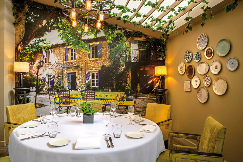 Sofitel Saigon Plaza 9