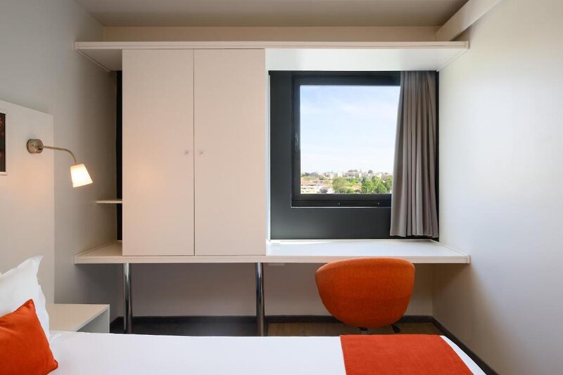 Star Inn Porto 10