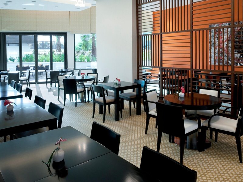 Staybridge Suites Abu Dhabi - Yas Island 19