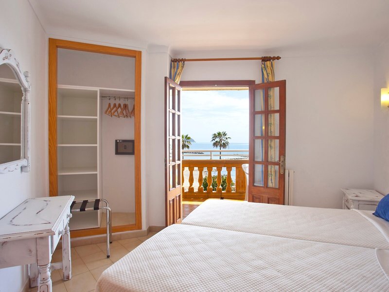 Elegance Sol y Mar 33