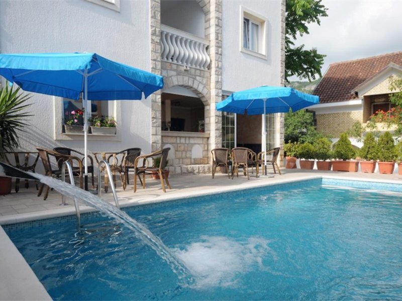 Hotel Tatjana 7 - Outdoor Pool