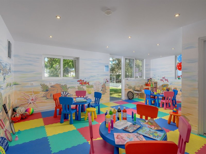 Oceanis Park Hotel 38