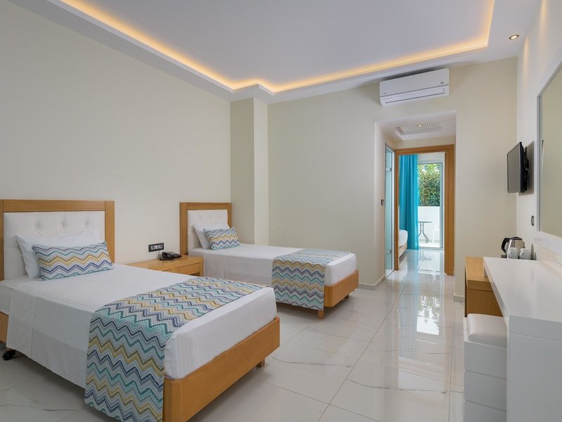 Oceanis Park Hotel 48