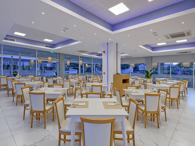 Oceanis Park Hotel  7