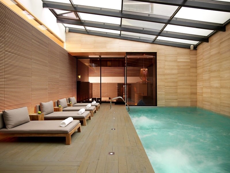 The Met Hotel 13