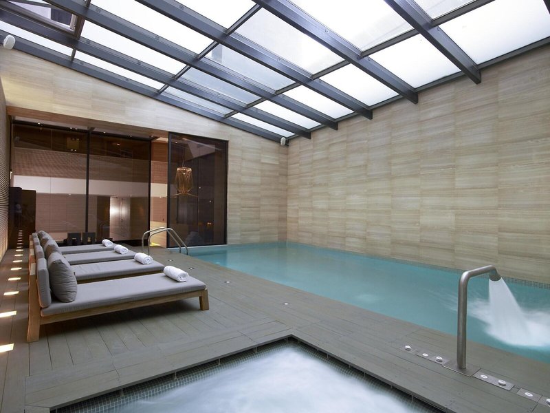 The Met Hotel 14
