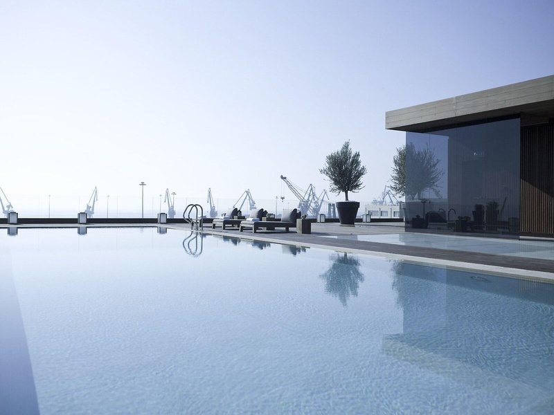 The Met Hotel 15