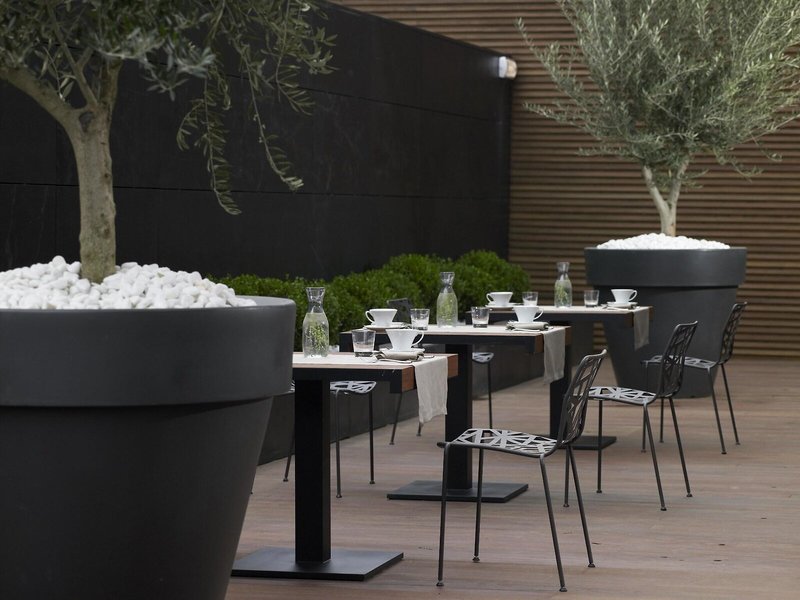 The Met Hotel 29