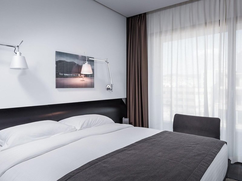 The Met Hotel 36