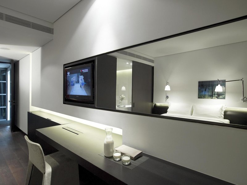 The Met Hotel 37
