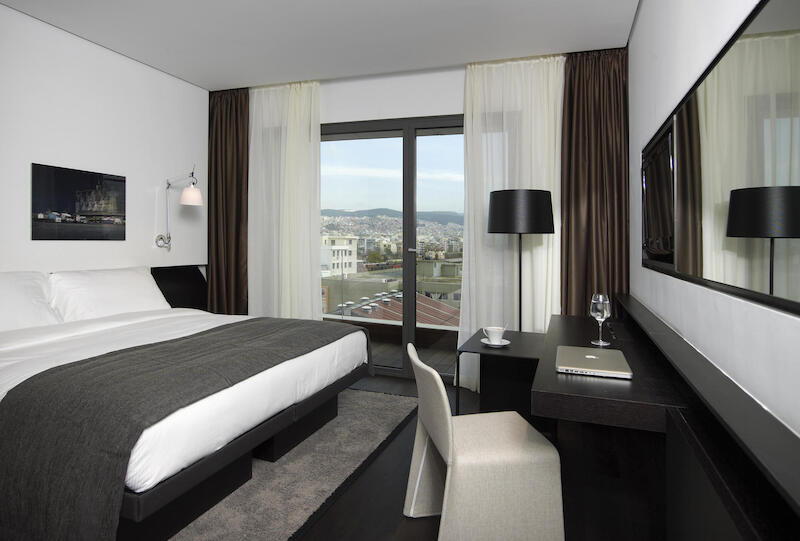The Met Hotel 9