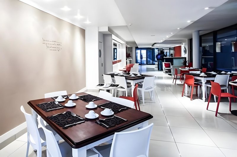 Urban Hip Hotels -The Nicol 5