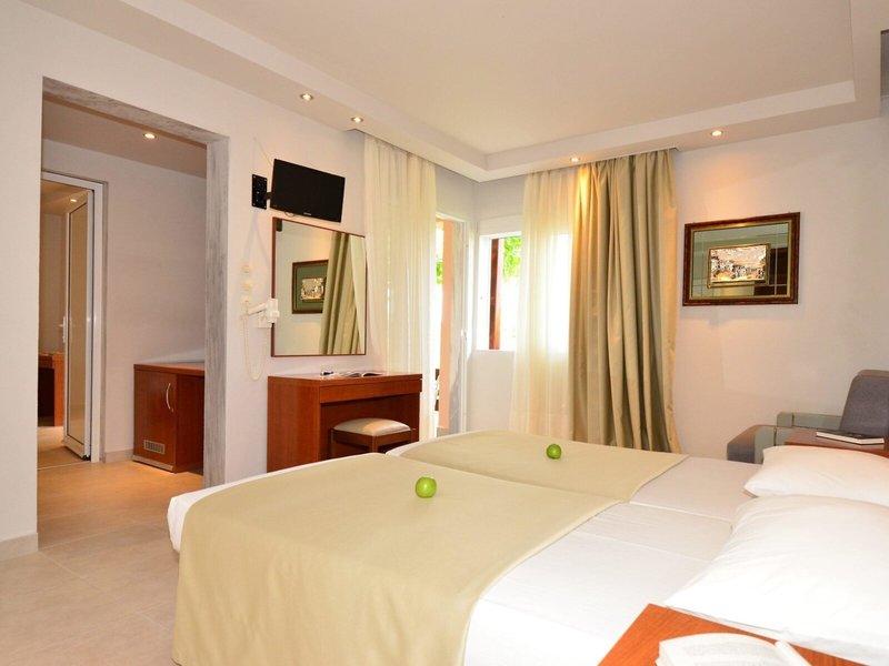 Sousouras Holiday Resort 35