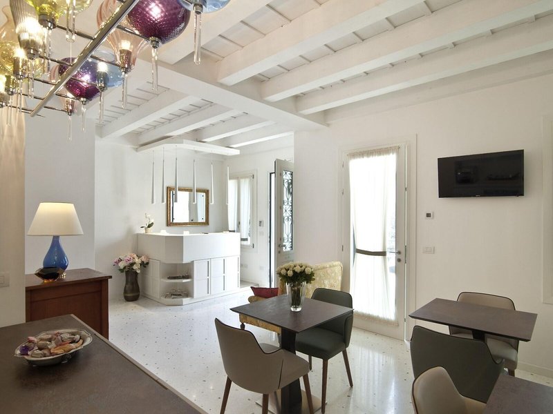 Chiara Lodge 2