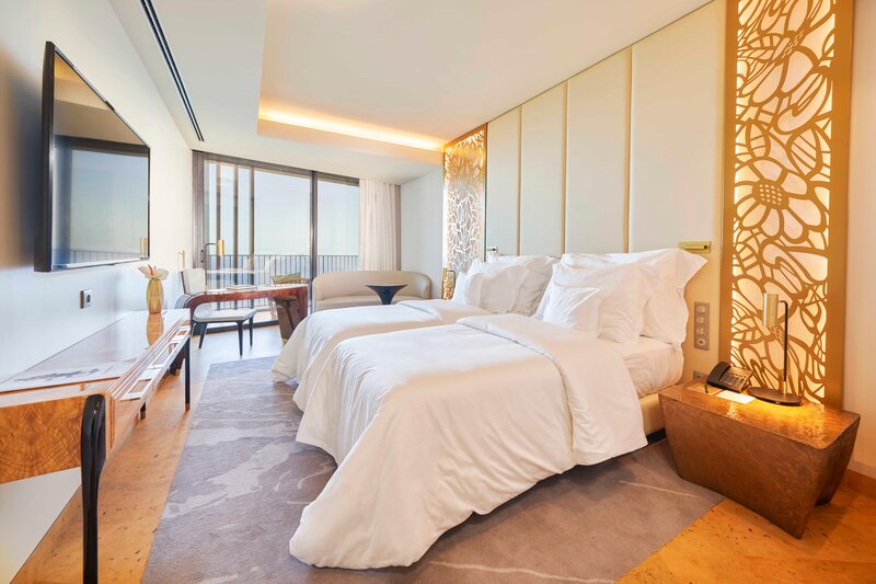 Savoy Palace 85