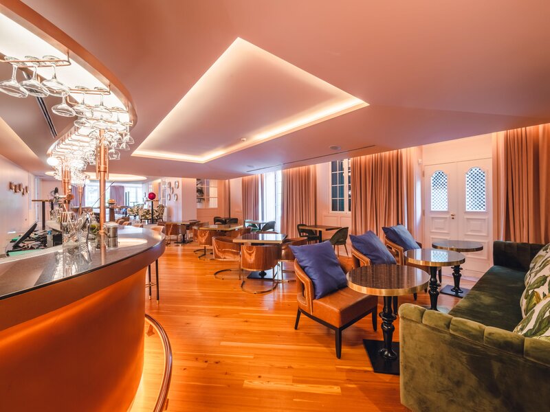 Savoy Palace 100