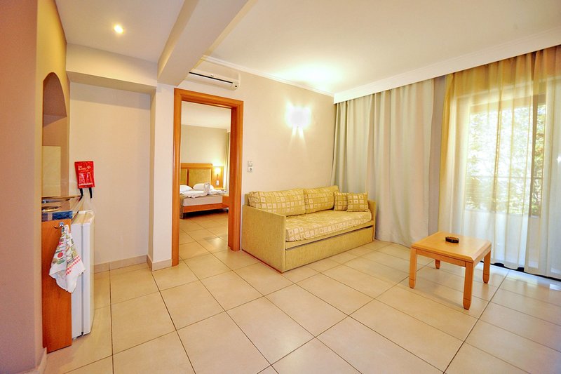 Saint Constantin Hotel 12