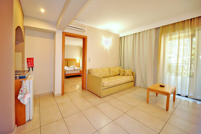 Saint Constantin Hotel 12