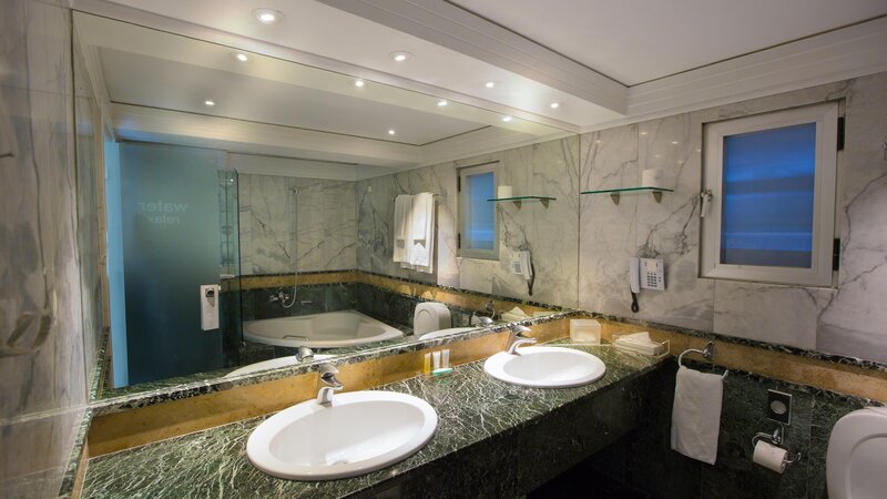 St. George Lycabettus Lifestyle Hotel 17