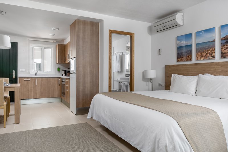 White Sands Beach Club 11