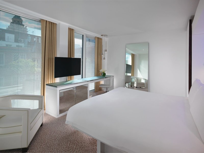 St.Martins Lane Hotel 24