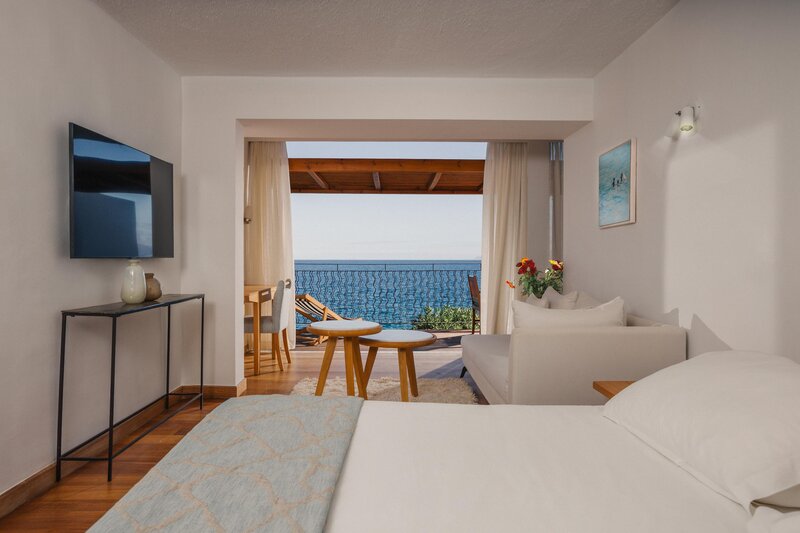 St.Nicolas Bay 38