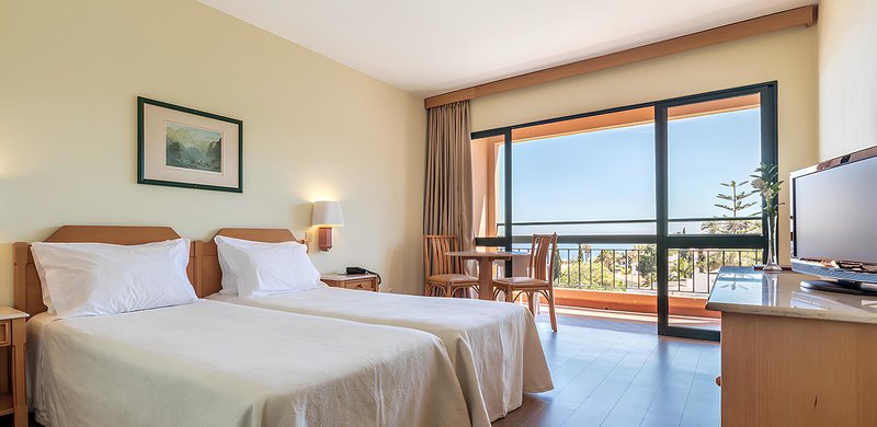 Dom Pedro Garajau 13