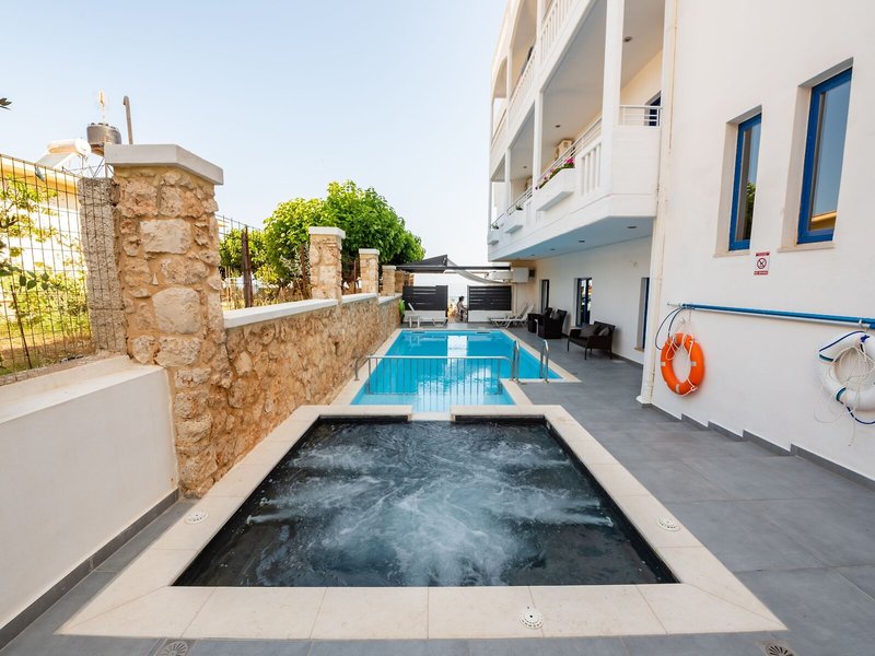 Alexis 19 - Outdoor Pool