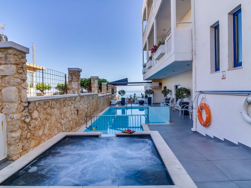 Alexis 25 - Outdoor Pool