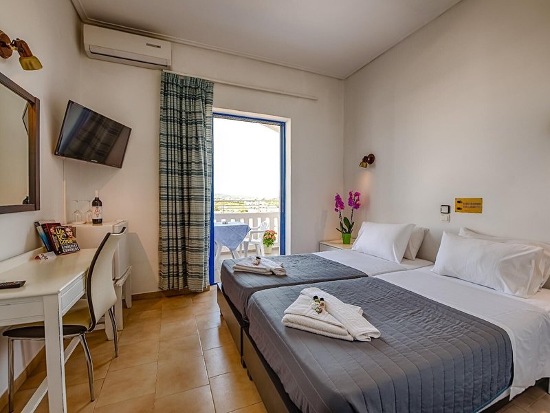 Alexis 48 - Room Example