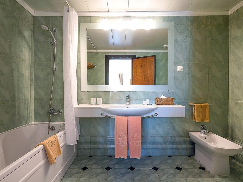 Dom Pedro Madeira - Ocean Beach Hotel 4