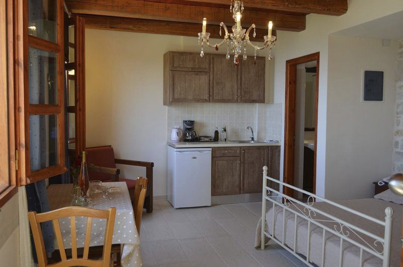 Stefanos Village Hotel 10