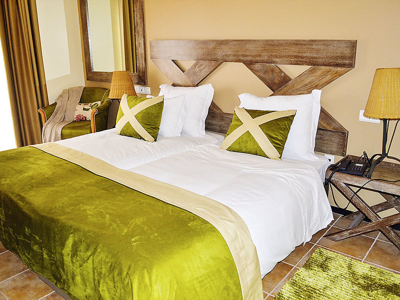 Enotel Santo da Serra 2