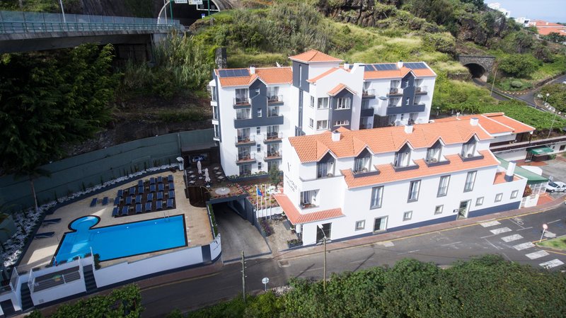 Santa Cruz Village Hotel 43