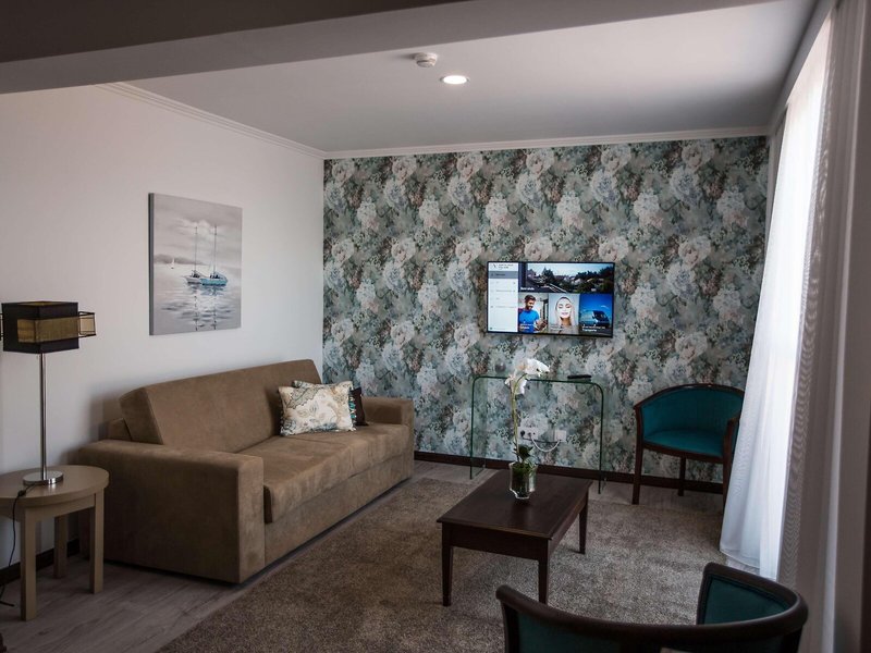 Santa Cruz Village  9