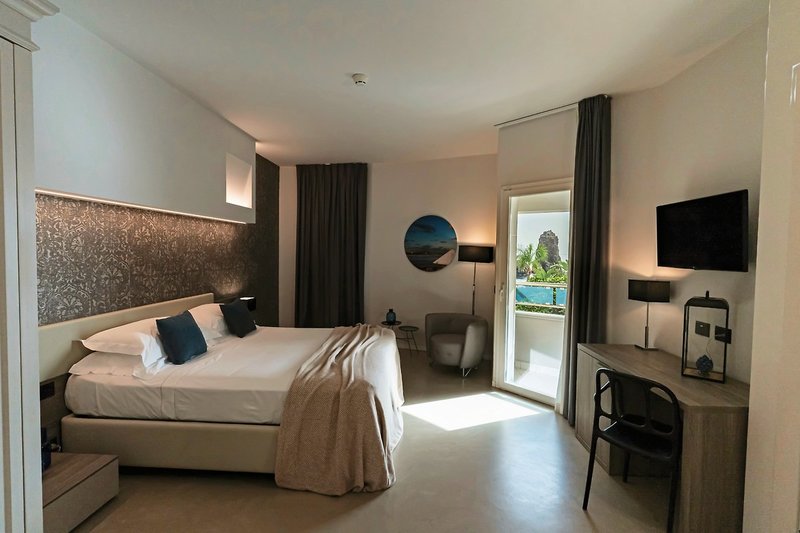 Grand Hotel Faraglioni 11