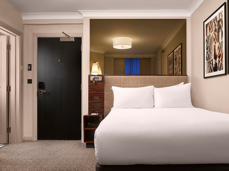 Strand Palace 23
