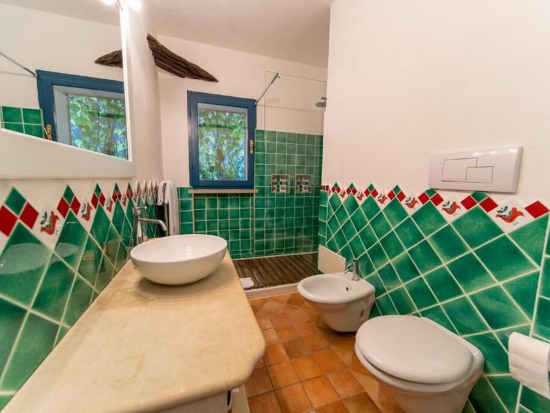 Su Gologone 41 - Bathroom Example