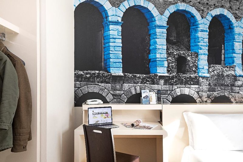 B&B Hotel Verona 5 - Bathroom Example