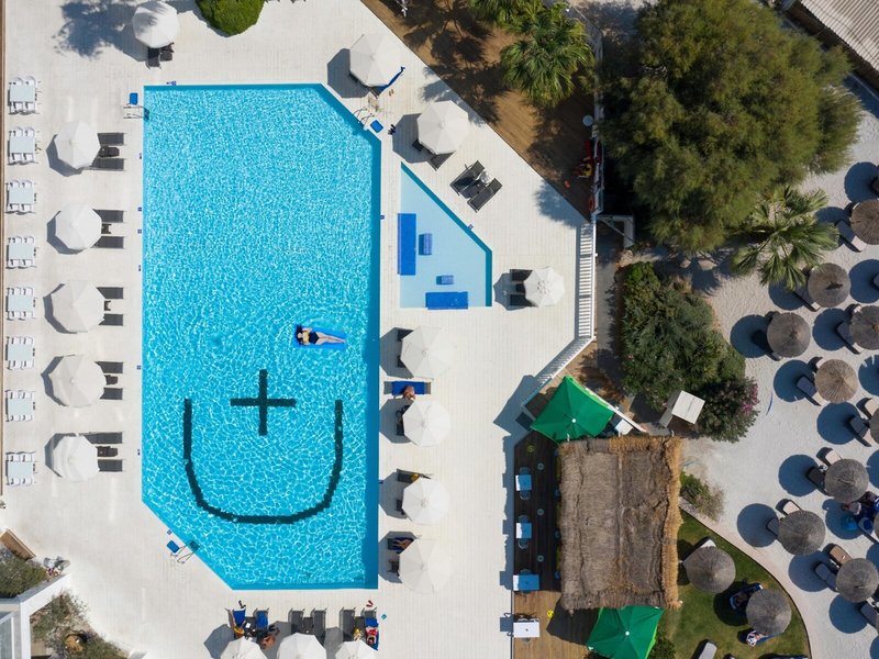 Design Plus Seya Beach  9