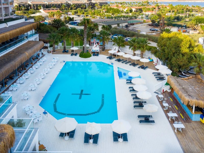 Design Plus Seya Beach  10