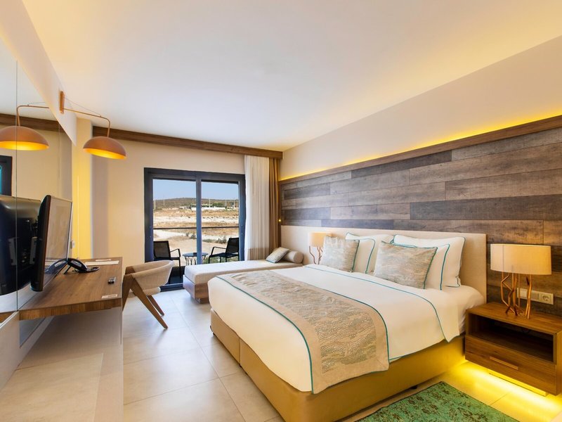 Design Plus Seya Beach  33