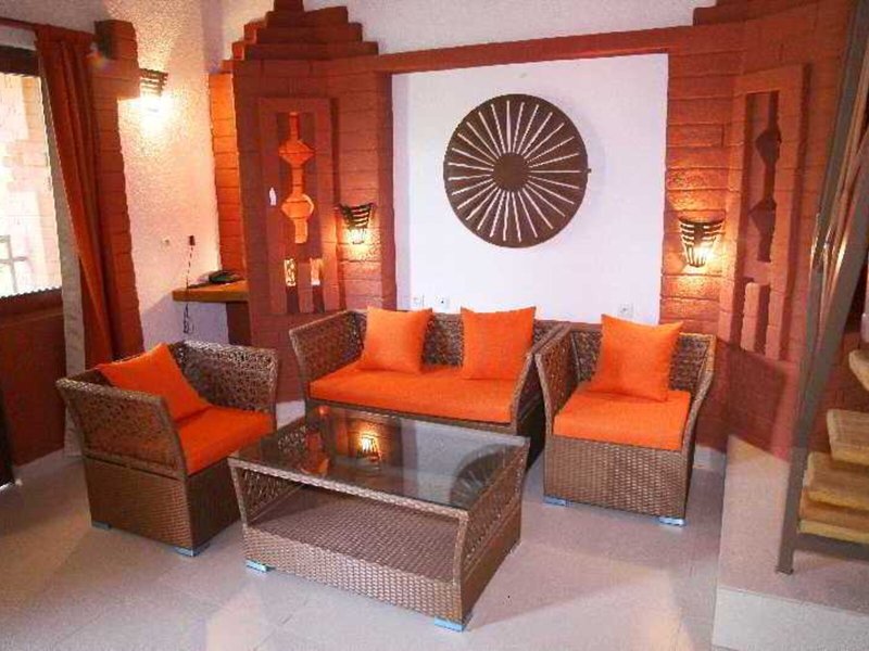 Les Bougainvillees 9