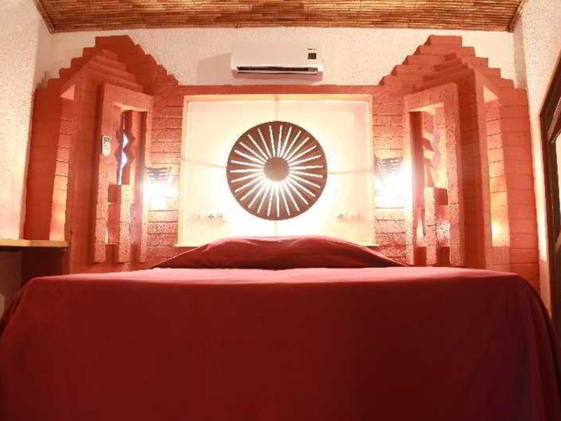 Les Bougainvillees 15