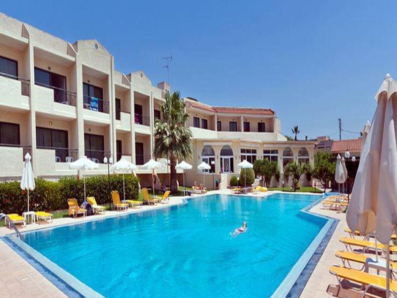 Summerland Hotel & Bungalows 2