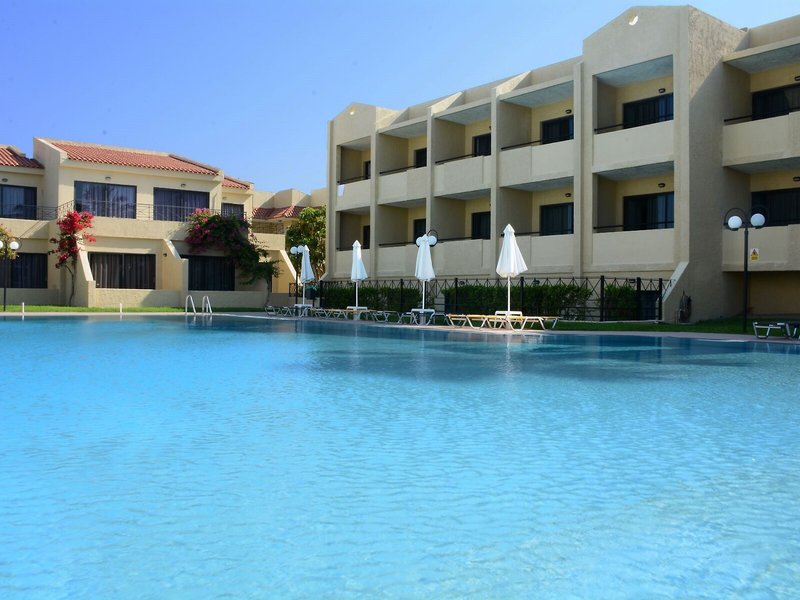 Summerland Hotel & Bungalows 4