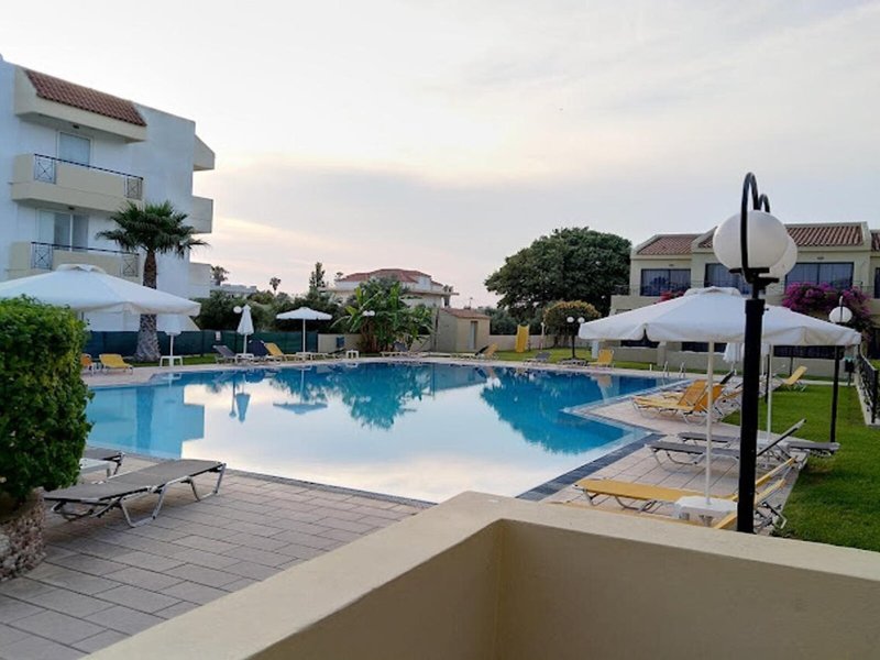 Summerland Hotel & Bungalows 9