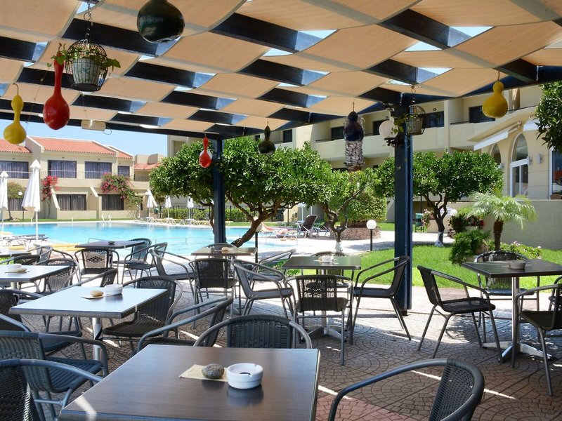 Summerland Hotel & Bungalows 18