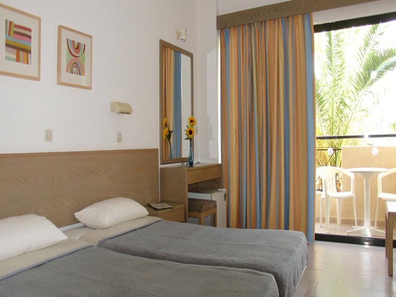 Summerland Hotel & Bungalows 26